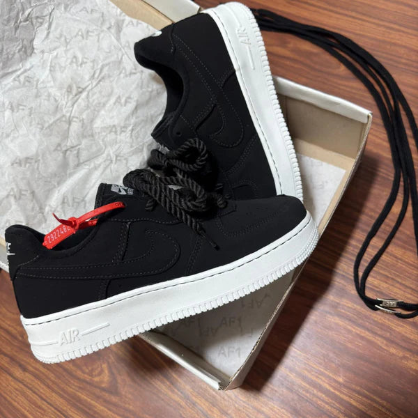 NIKE AIR FORCE PREMIUM NOBUK NEGRO