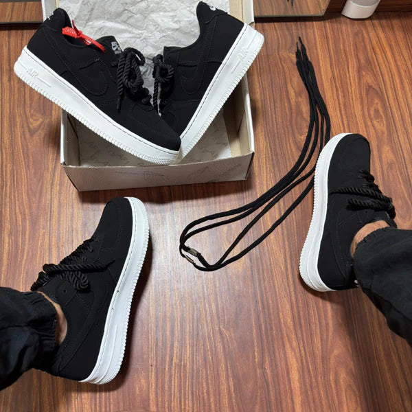 NIKE AIR FORCE PREMIUM NOBUK NEGRO