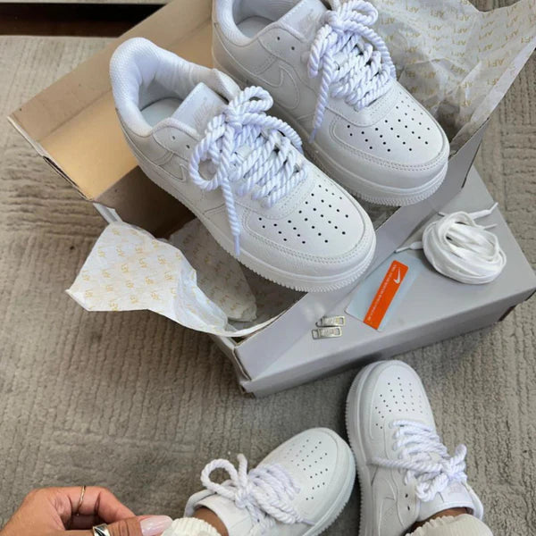 NIKE AIR FORCE PREMIUM NOBUK BLANCO