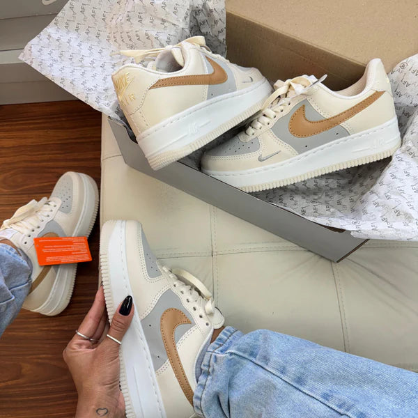 NIKE AIR FORCE TRICOLOR